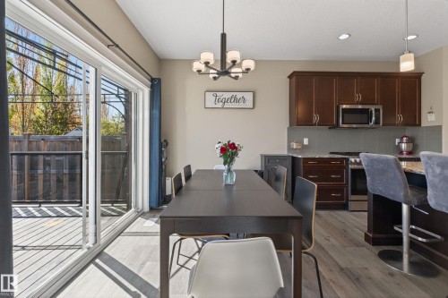 3356 Hilton Crescent, Edmonton, AB - Indoor Photo Showing Dining Room