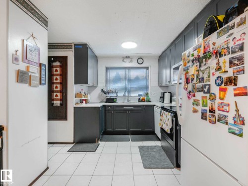 8715 41 Avenue, Edmonton, AB - Indoor