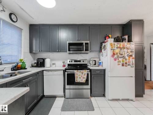 8715 41 Avenue, Edmonton, AB - Indoor Photo Showing Kitchen