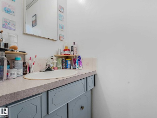 8715 41 Avenue, Edmonton, AB - Indoor