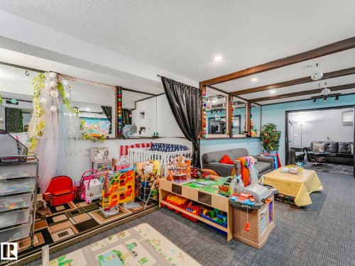 8715 41 Avenue, Edmonton, AB - Indoor Photo Showing Other Room