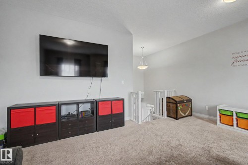 82 Dalquist Bay, Leduc, AB - Indoor