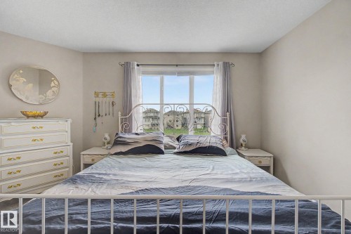 82 Dalquist Bay, Leduc, AB - Indoor Photo Showing Bedroom