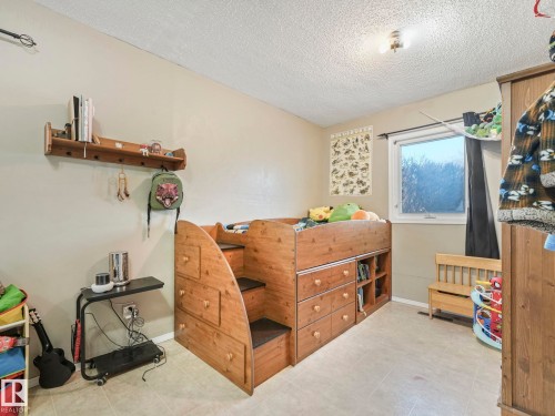 5305 46 Street, Leduc, AB - Indoor