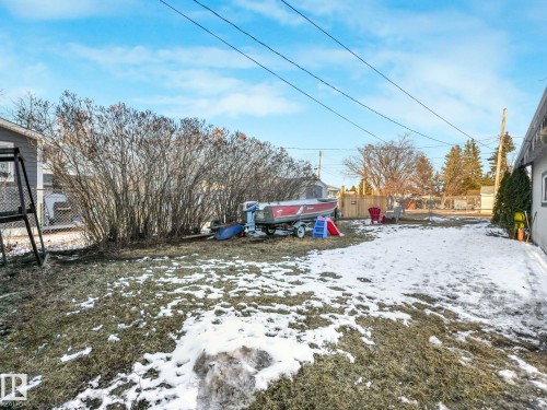 5305 46 Street, Leduc, AB - Outdoor