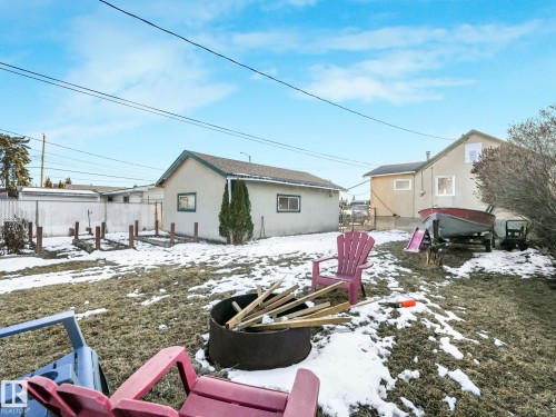 5305 46 Street, Leduc, AB - Outdoor