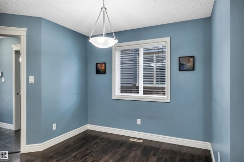 2429 Austin Crescent, Edmonton, AB - Indoor Photo Showing Other Room