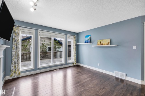 2429 Austin Crescent, Edmonton, AB - Indoor