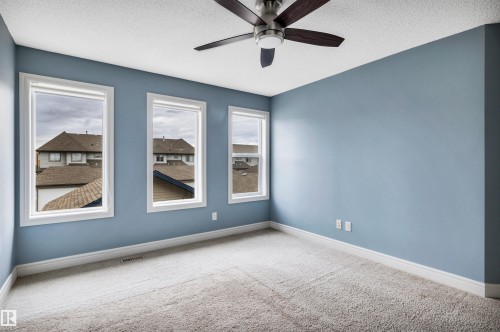 2429 Austin Crescent, Edmonton, AB - Indoor Photo Showing Other Room