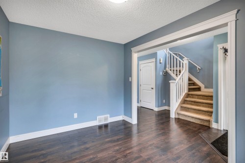 2429 Austin Crescent, Edmonton, AB - Indoor Photo Showing Other Room