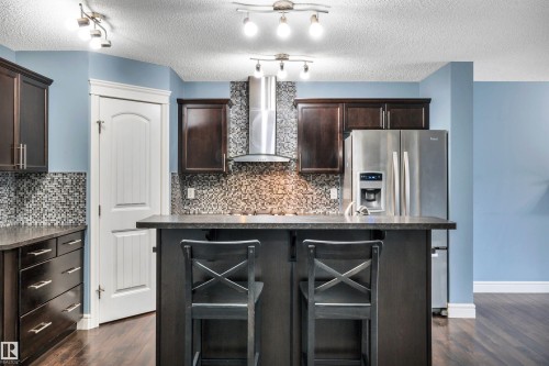 2429 Austin Crescent, Edmonton, AB - Indoor Photo Showing Kitchen With Stainless Steel Kitchen With Upgraded Kitchen