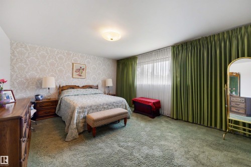 13504 81 Avenue, Edmonton, AB - Indoor Photo Showing Bedroom