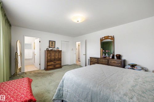 13504 81 Avenue, Edmonton, AB - Indoor Photo Showing Bedroom
