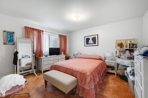 13504 81 Avenue, Edmonton, AB - Indoor Photo Showing Bedroom
