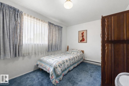 13504 81 Avenue, Edmonton, AB - Indoor Photo Showing Bedroom