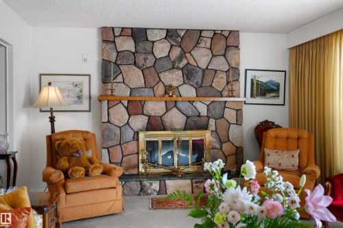 13504 81 Avenue, Edmonton, AB - Indoor