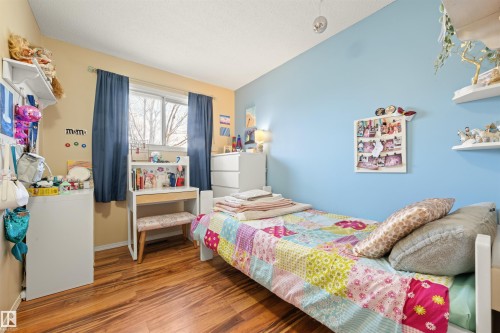 4012 86 Street, Edmonton, AB - Indoor Photo Showing Bedroom