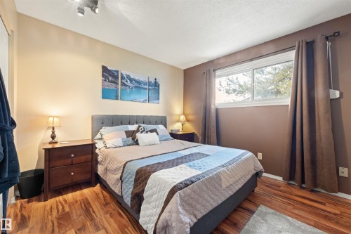 4012 86 Street, Edmonton, AB - Indoor Photo Showing Bedroom