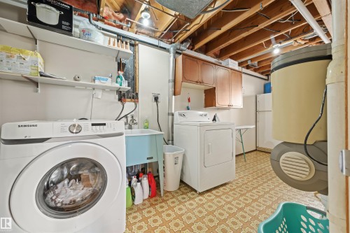 4012 86 Street, Edmonton, AB - Indoor Photo Showing Laundry Room
