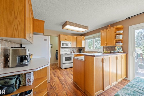 4012 86 Street, Edmonton, AB - Indoor Photo Showing Kitchen