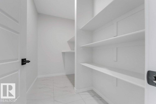 1847 Crossbill Loop, Edmonton, AB - Indoor With Storage