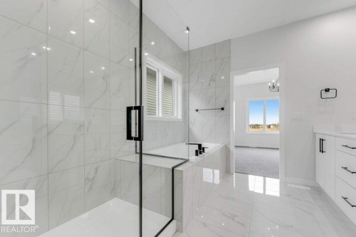 1847 Crossbill Loop, Edmonton, AB - Indoor Photo Showing Bathroom