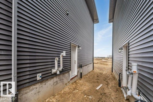 1847 Crossbill Loop, Edmonton, AB - Outdoor
