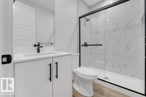 1847 Crossbill Loop, Edmonton, AB - Indoor Photo Showing Bathroom