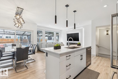 17618 63A Street, Edmonton, AB - Indoor