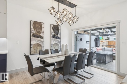 17618 63A Street, Edmonton, AB - Indoor Photo Showing Dining Room