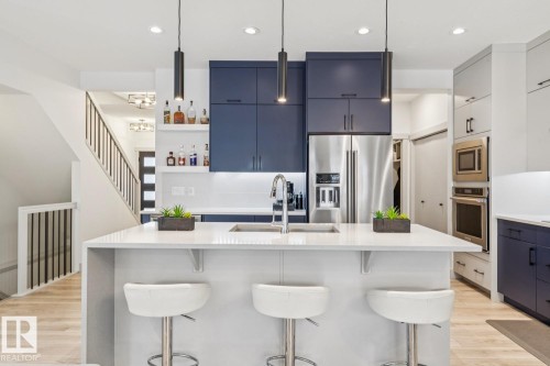 17618 63A Street, Edmonton, AB - Indoor Photo Showing Kitchen With Stainless Steel Kitchen With Upgraded Kitchen