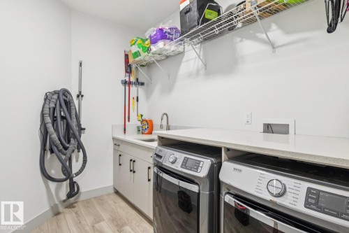 17618 63A Street, Edmonton, AB - Indoor Photo Showing Laundry Room