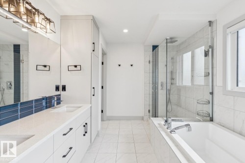 17618 63A Street, Edmonton, AB - Indoor Photo Showing Bathroom