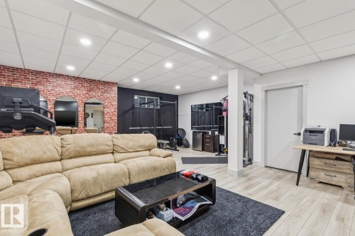 17618 63A Street, Edmonton, AB - Indoor