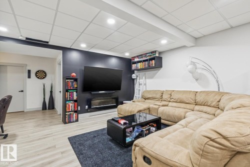 17618 63A Street, Edmonton, AB - Indoor