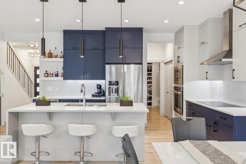 17618 63A Street, Edmonton, AB - Indoor Photo Showing Kitchen With Stainless Steel Kitchen With Upgraded Kitchen