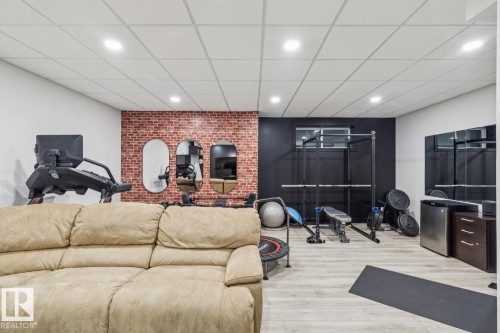 17618 63A Street, Edmonton, AB - Indoor