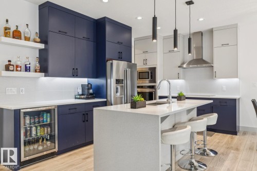 17618 63A Street, Edmonton, AB - Indoor Photo Showing Kitchen With Stainless Steel Kitchen With Upgraded Kitchen