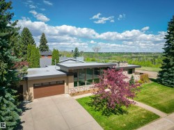 2 VALLEYVIEW Crescent  Edmonton, AB T5R 5S4