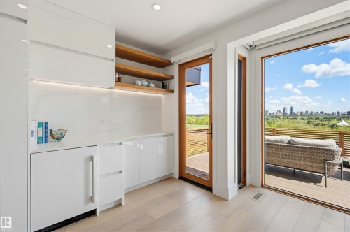 2 Valleyview Crescent, Edmonton, AB - Indoor Photo Showing Other Room