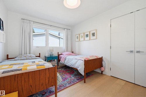 2 Valleyview Crescent, Edmonton, AB - Indoor Photo Showing Bedroom