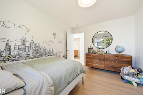 2 Valleyview Crescent, Edmonton, AB - Indoor Photo Showing Bedroom
