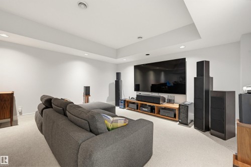 2 Valleyview Crescent, Edmonton, AB - Indoor Photo Showing Other Room