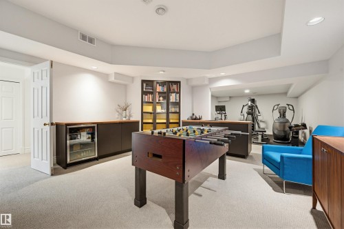 2 Valleyview Crescent, Edmonton, AB - Indoor Photo Showing Other Room
