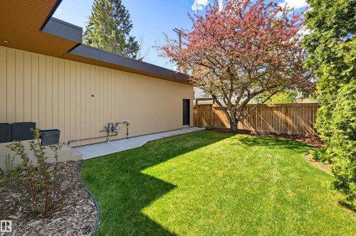2 Valleyview Crescent, Edmonton, AB - Outdoor