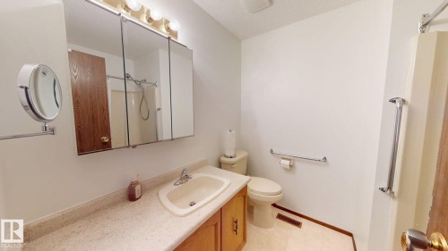 4521 42 Avenue, Drayton Valley, AB - Indoor Photo Showing Bathroom
