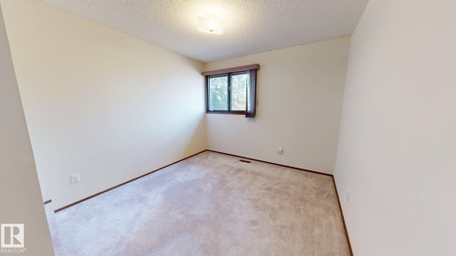 4521 42 Avenue, Drayton Valley, AB - Indoor Photo Showing Other Room