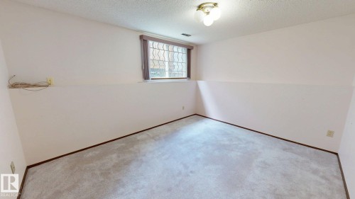 4521 42 Avenue, Drayton Valley, AB - Indoor Photo Showing Other Room