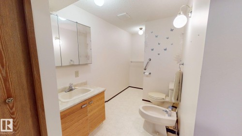 4521 42 Avenue, Drayton Valley, AB - Indoor Photo Showing Bathroom