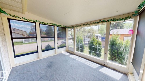 10x12 Sunroom - 4521 42 Avenue, Drayton Valley, AB - Indoor Photo Showing Other Room